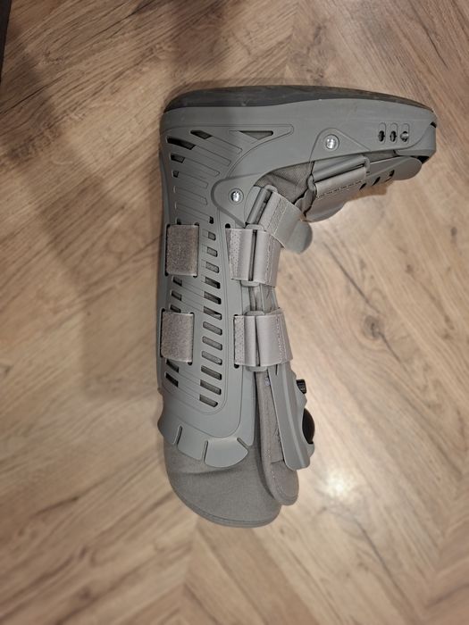 Статична ортеза за глезенна става – Protect Cat Walker