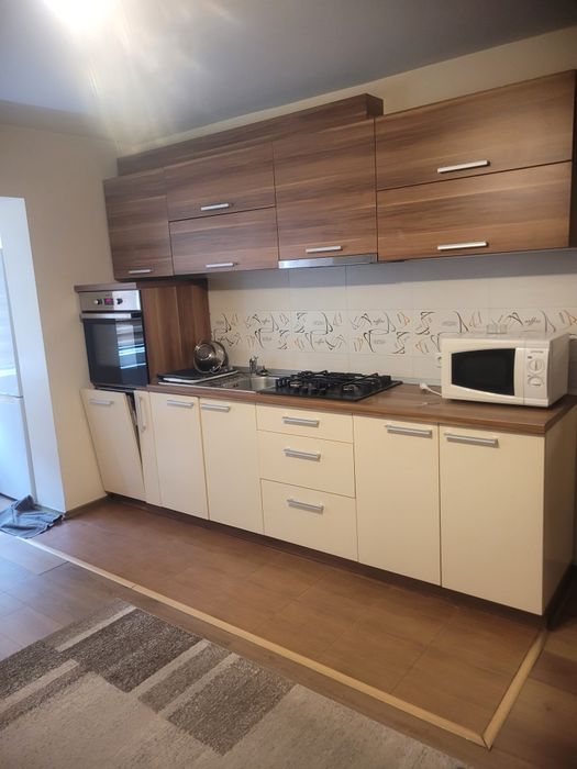 Chirie apartament cu 2 camere