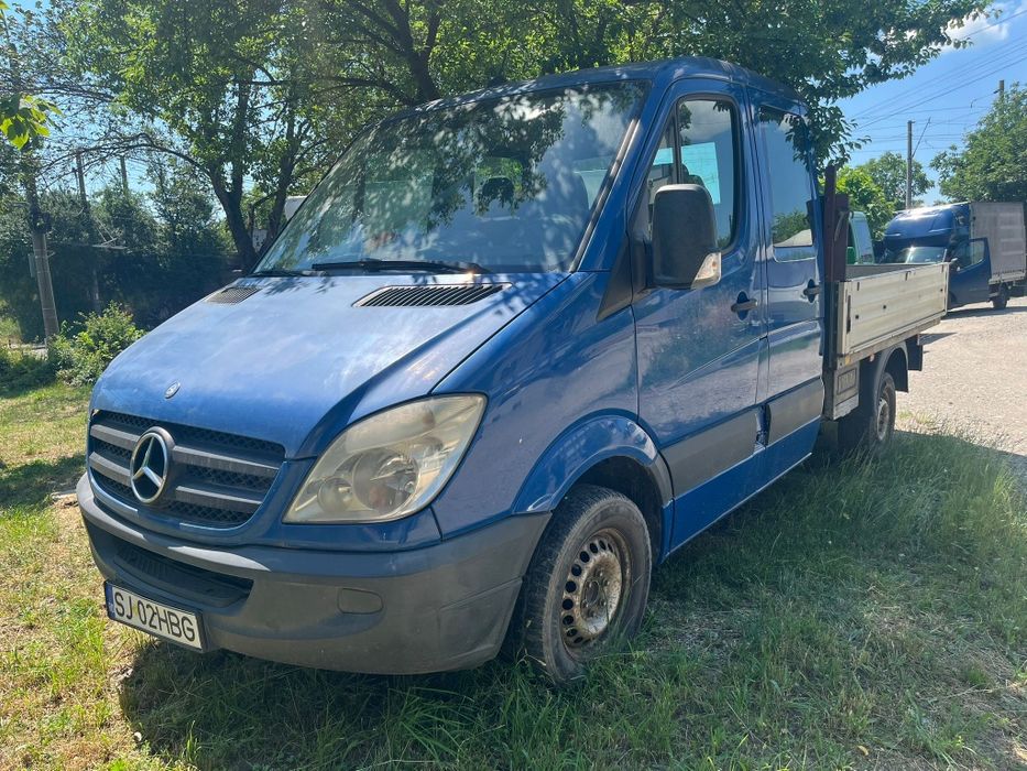 Stare technica impecabila. Mercedes-Benz Sprinter 213 CDI - 7 locuri × bena.  Pret cu TVA inclus (TVA 21% inclus)