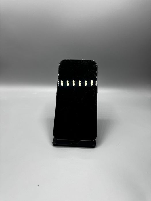 Apple iPhone 16 Black, 8GB RAM, Stocare 128GB