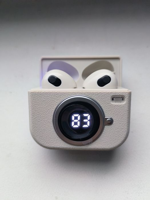 Căști Bluetooth wireless albe noi cu afișaj digital nivel baterie