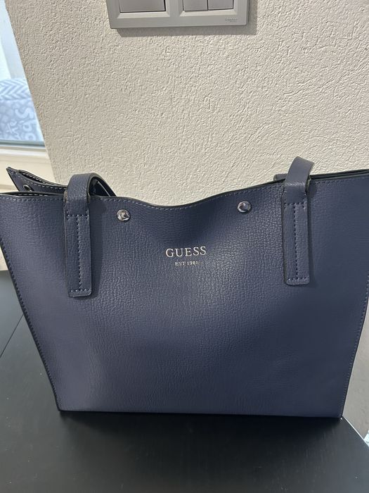 Guess синя чанта