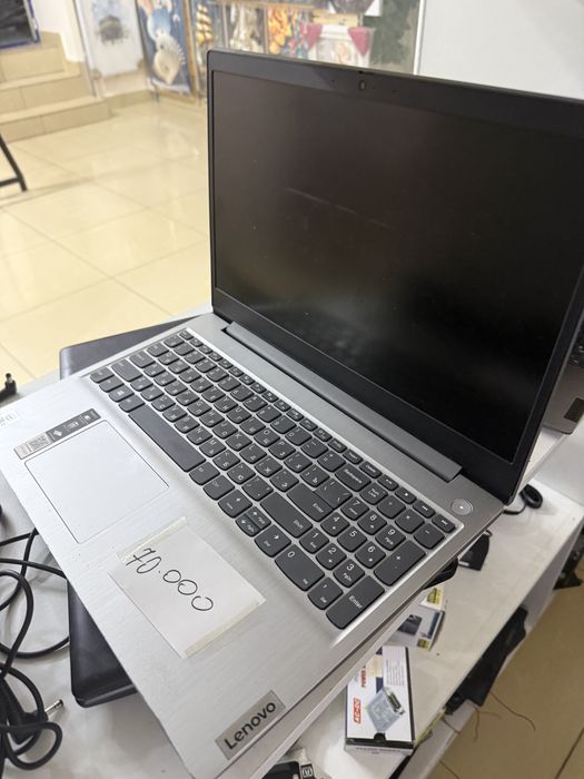 Ноутбук lenovo в хорем состоянии