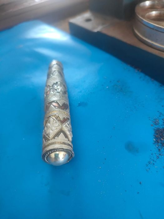 Ескі қазақ бұйымдары сатылады