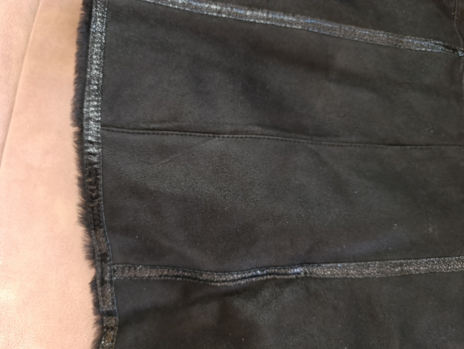 Палто от естествена кожа и сребърна лисица на качулката