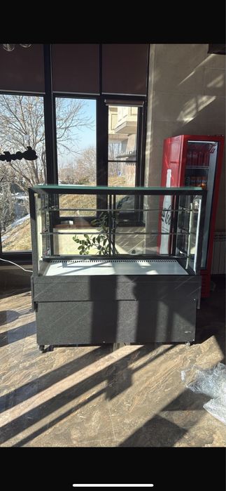 Витринный холодильник