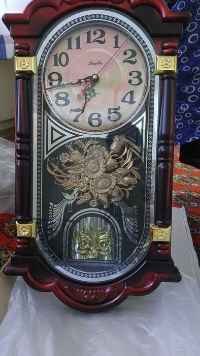 Часы настенный  новый все