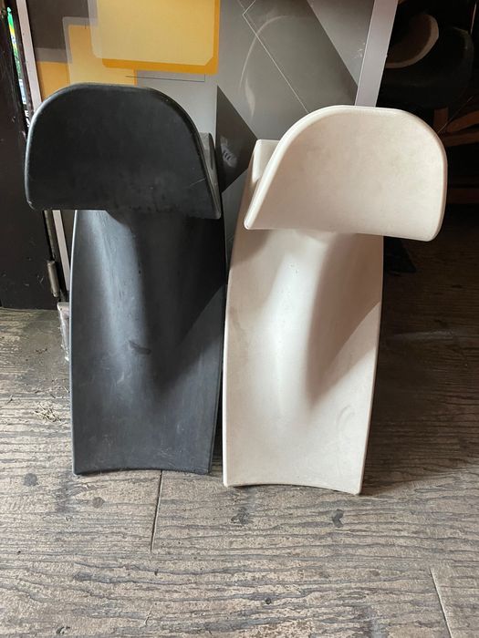 Бар столове! Черни и бели