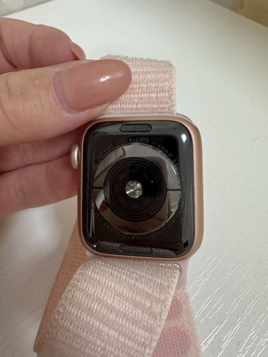 Apple watch series 5 40мм оригинальные