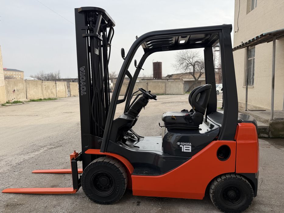 Вилочный погрузчик кара автокара