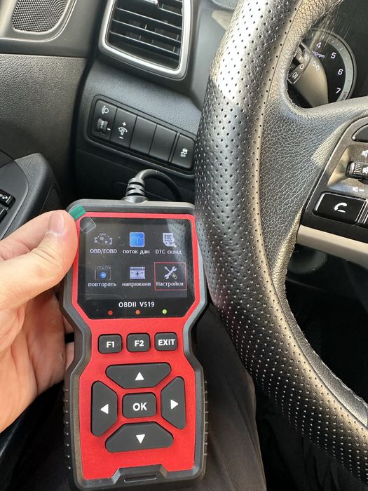 Автосканер OBD2 V519