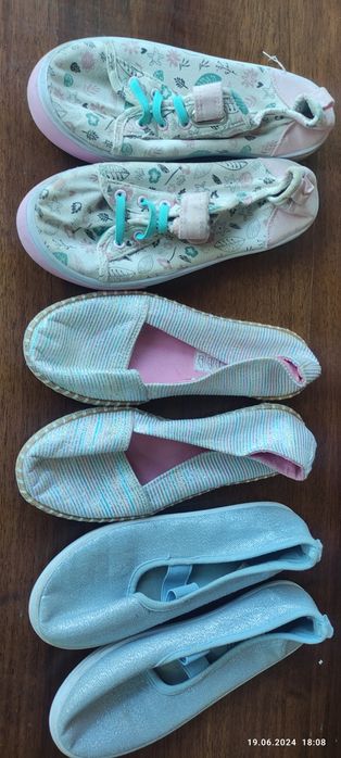 Балетки тапочки сланцы.