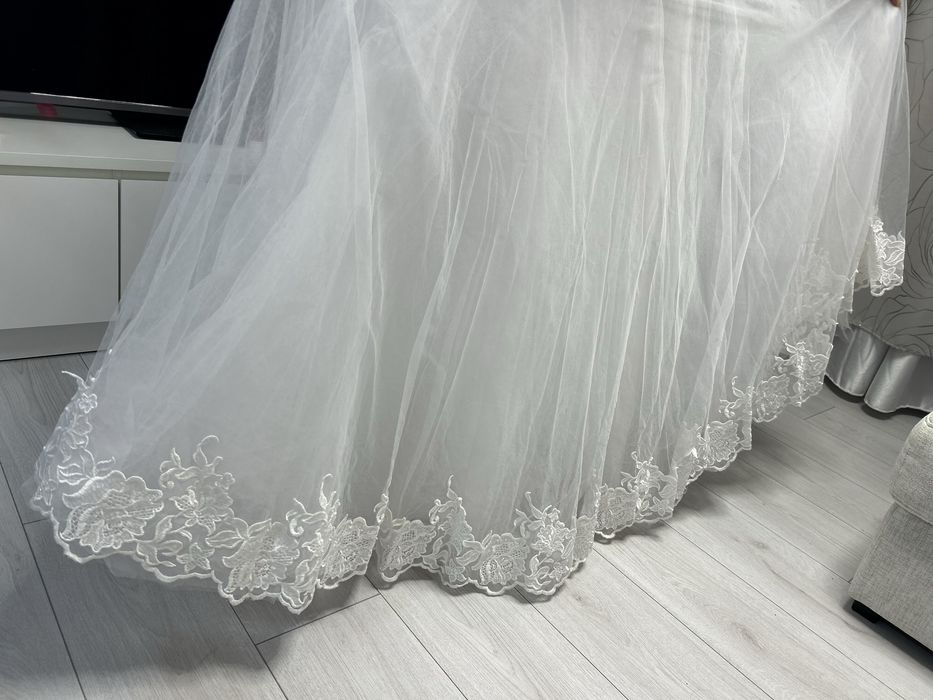 Rochie de mireasa in stil A-line