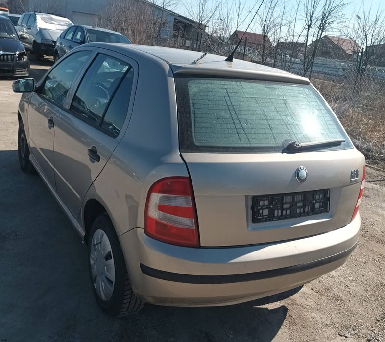 Dezmembrez Skoda Fabia 1.2 benzina AZQ