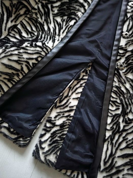 Палто на марката Kensol