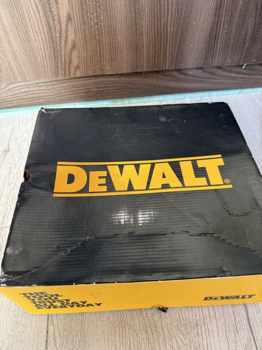 Работни обувки Dewalt Англия
