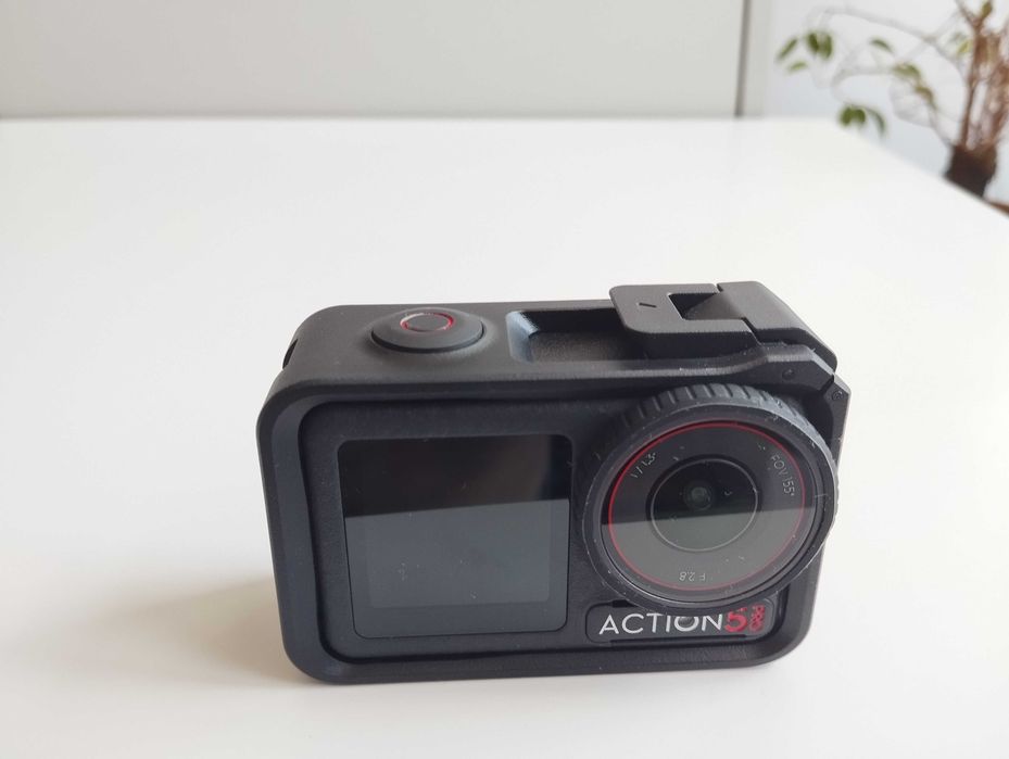 Eкшън камера DJI Osmo Action 5 Pro Adventure Combo