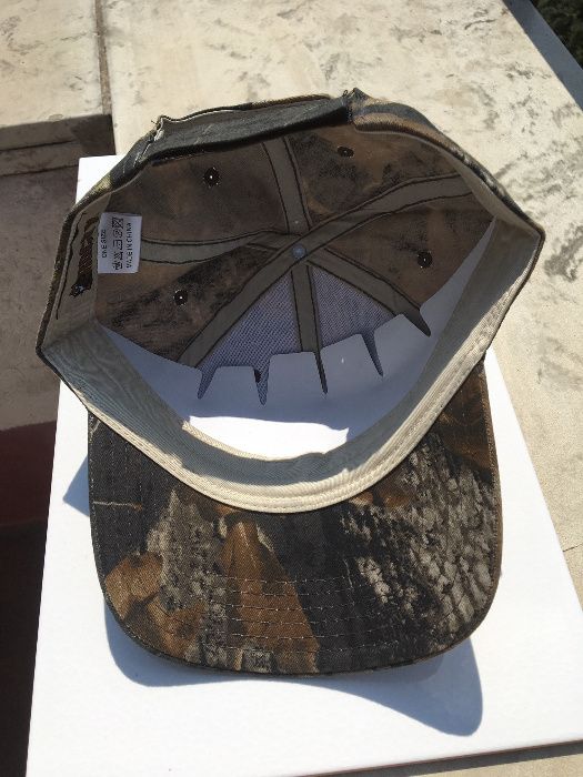 Шапки с козирка - камуфлирани - Browning и Rocky, нови - 20 лева брой