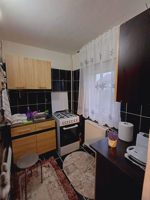 Vând garsonieră etaj 1 Obcini