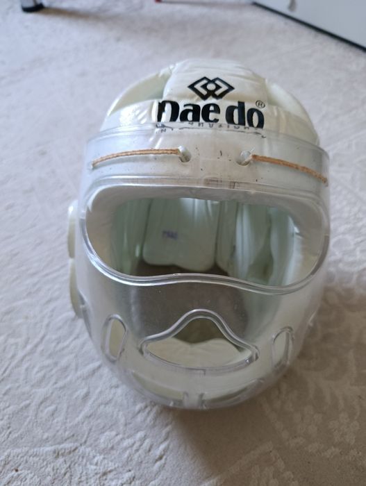 Продам шлем на тейквондо