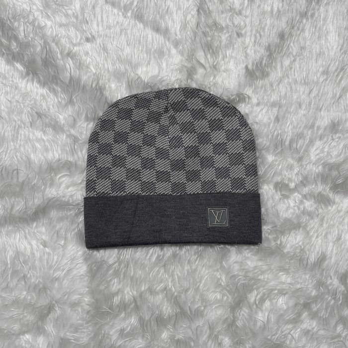 Caciula Louis Vuitton Gri