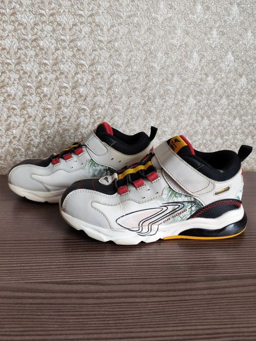 Детские кроссовки, размер 32