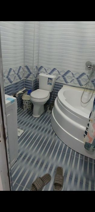 Gurlan tuman markazida 3 xonali kvartira sotiladi