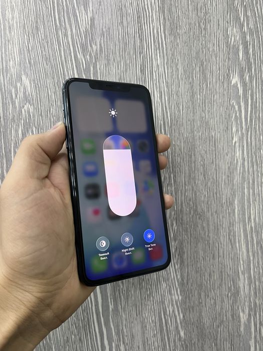IPhone 11 Pro Max 256GB     .