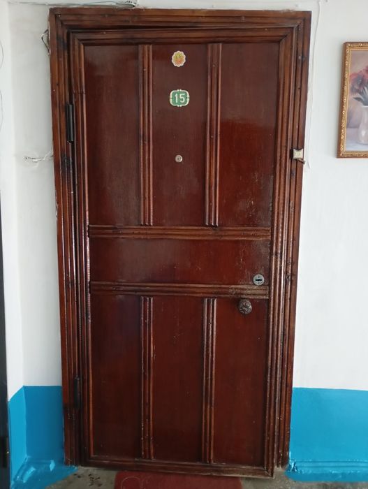 Продам железную дверь