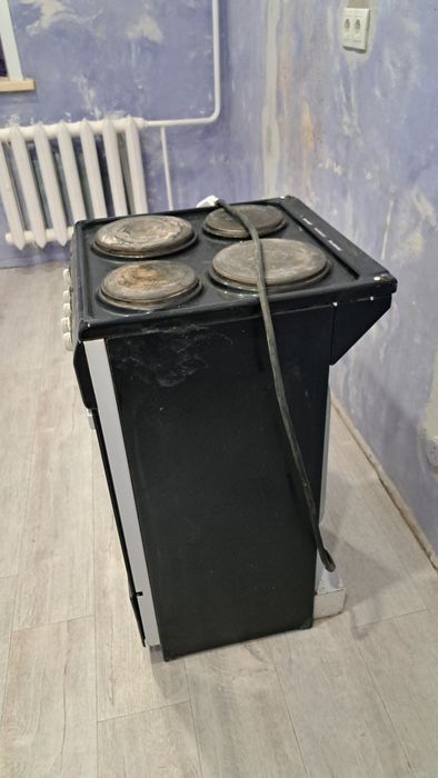 Продам электро плиту