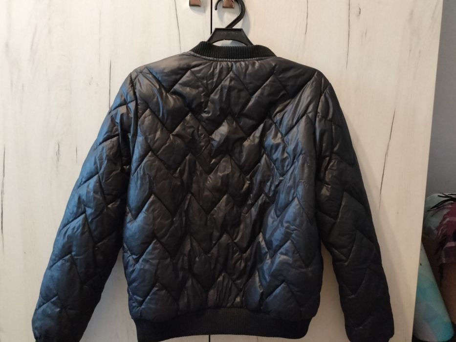 Продам куртку весна-осень