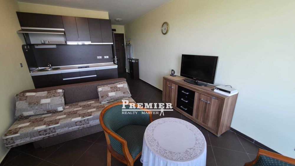 Продава се Едностаен апартамент в Несебър - 41 кв.м за 1171 €/кв.м - Снимка #2