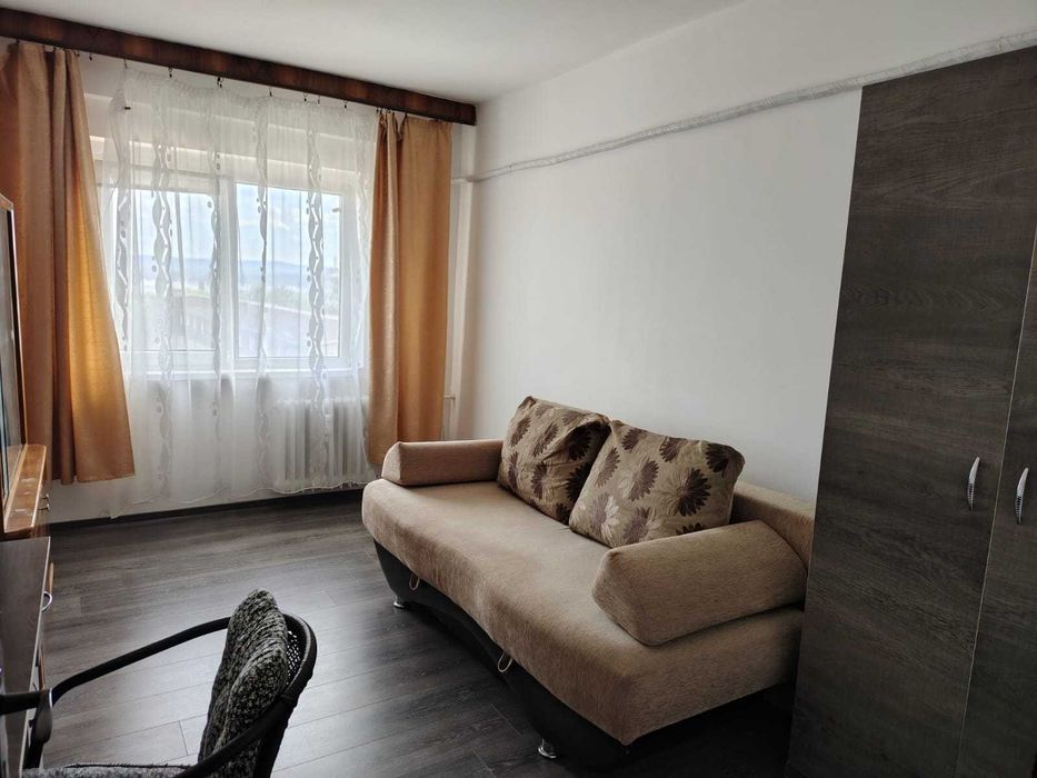 Inchiriez apartament