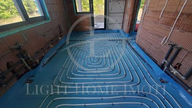 Реф. 610 Двуетажна къща с АКТ 16 / Остромила