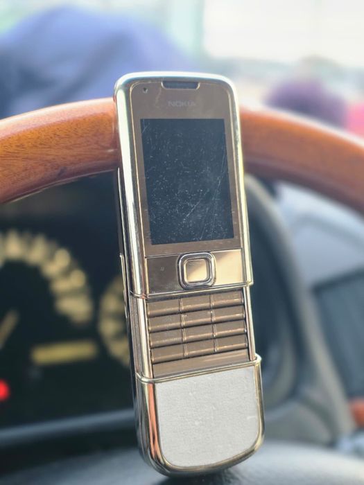 Нокиа 8800 в хороше состояние