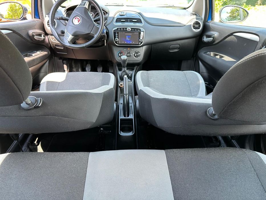FIAT PUNTO an 2012 pe Acte/1.3Tdi-85cp/A.C/ Navi Mare/ IMPECABIL!