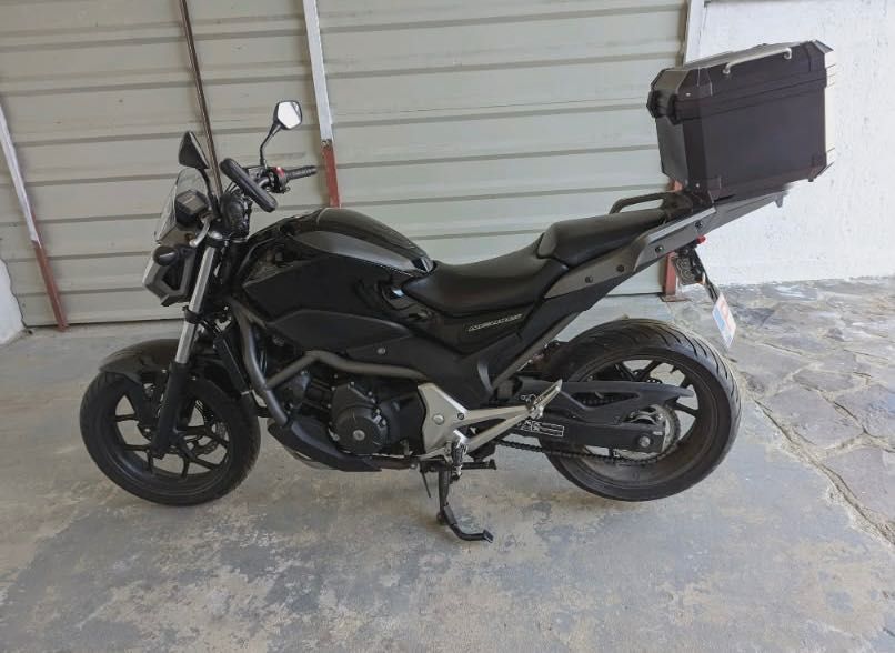 Motocicleta Honda NC700s