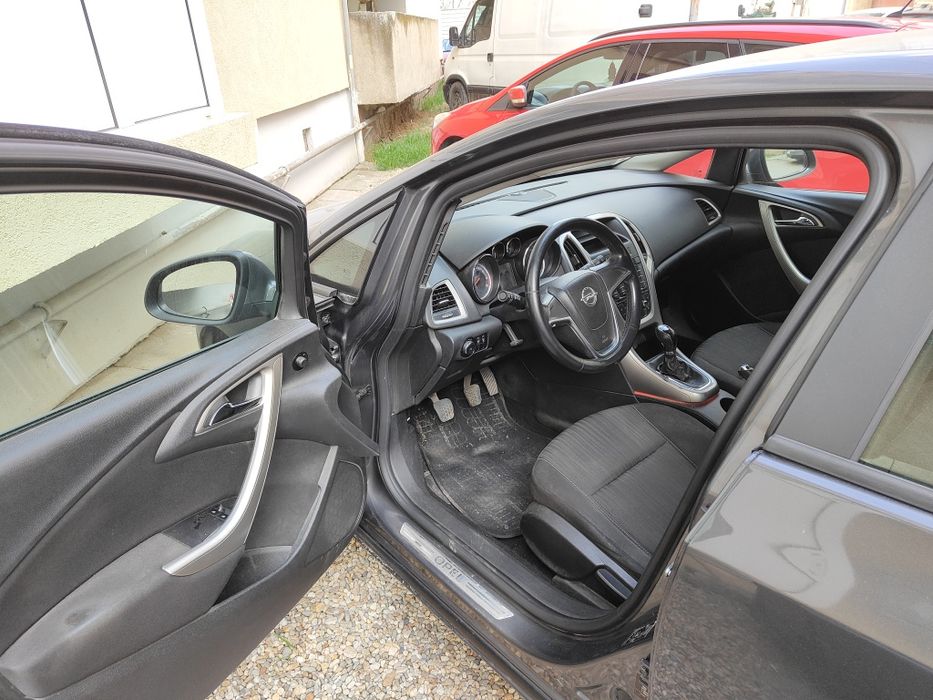 Opel Astra J Benzina