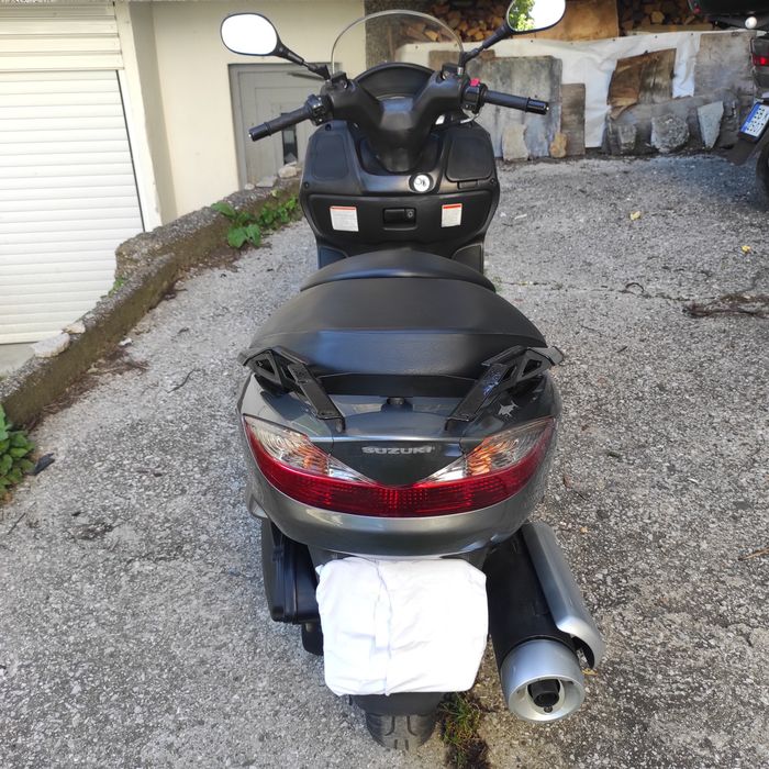 Suzuki Burgman 200, 2008