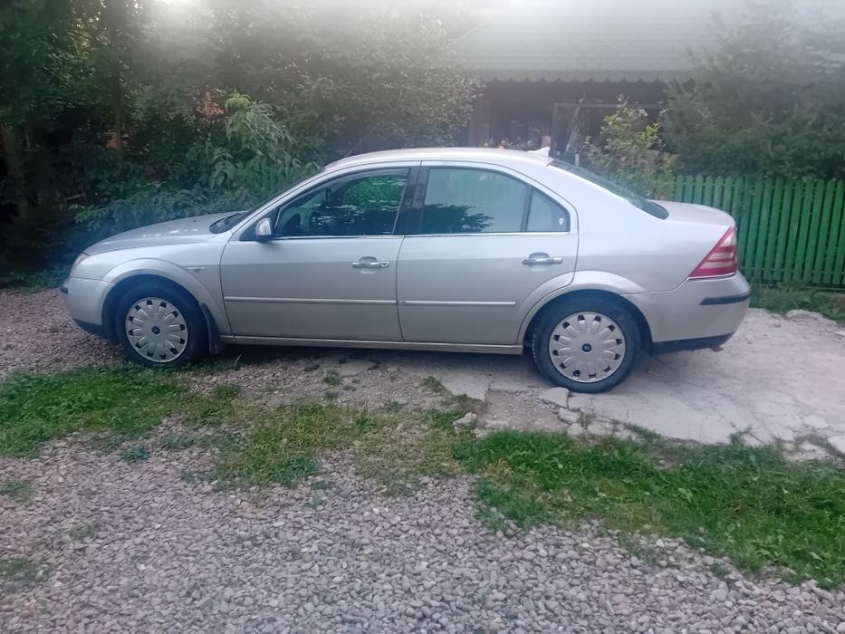 Vând sau schimb ford mondeo cu microbuz8+1