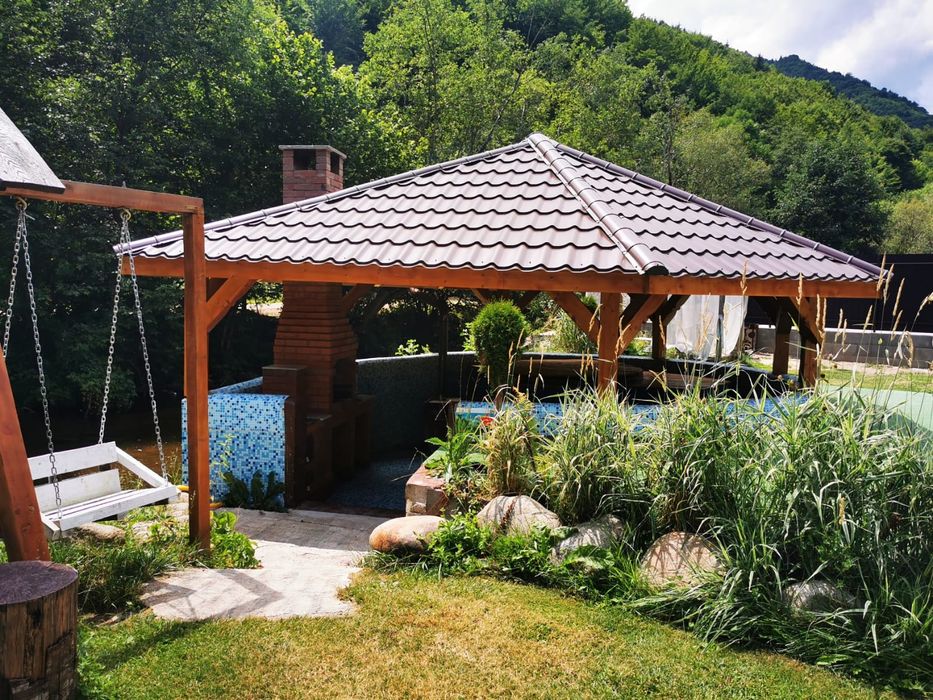 Inchiriez cabana (Cabana Denny)