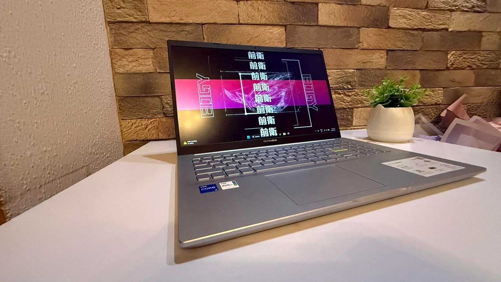 Asus Vivobook 15 K513 | i5-1135G7 | 16GB RAM | 512GB SSD | Като нов!