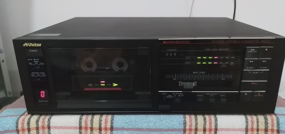 VICTOR D-E50 кассетная дека