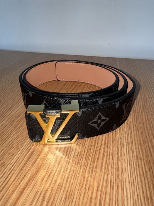 Vand curea Louis Vuitton Noua