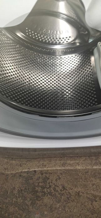 Пералня със сушилня Hotpoint Ariston Aqualtis (9/7 кг) – за части