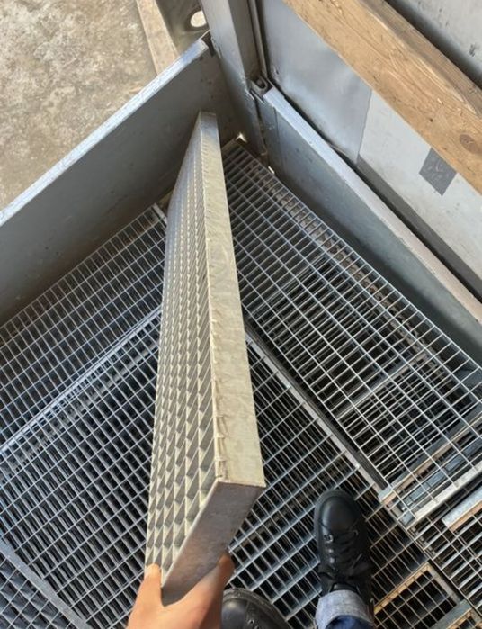 Trepte zincate stil Gretar pentru Scară metalice
