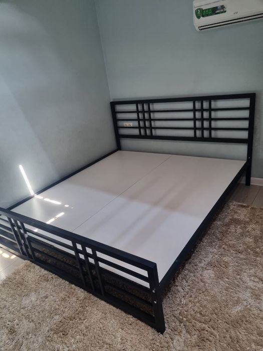 Loft stilda krovatlar