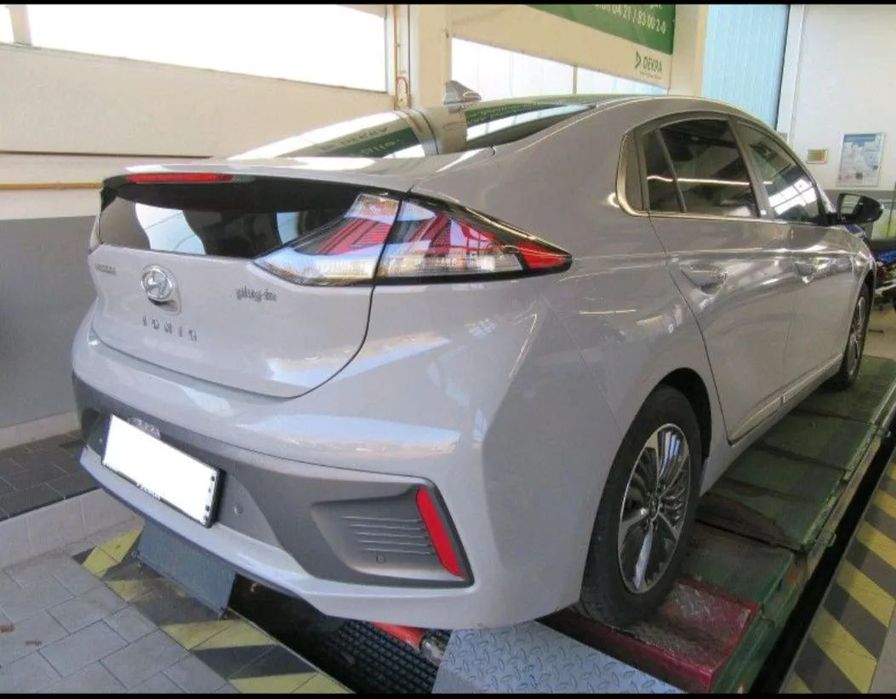 Hyundai IONIQ 1.6 Plug in Hybrid, 141 CP, un singur proprietar