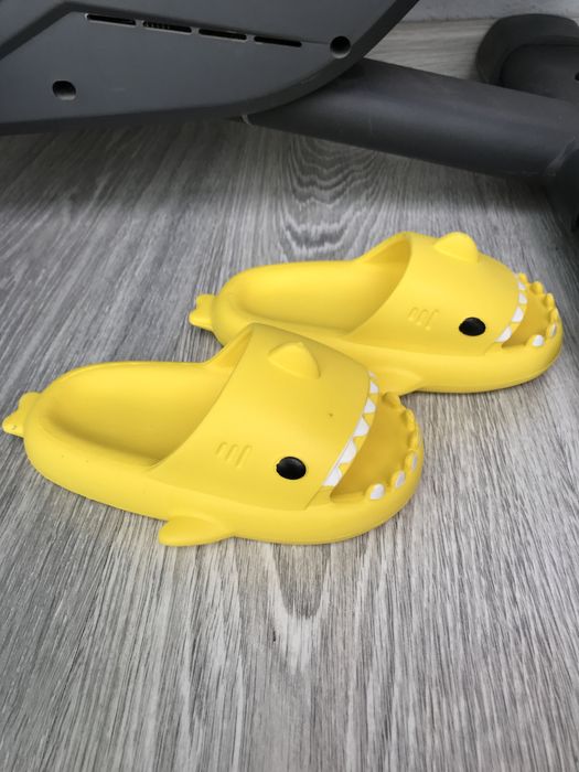 Сланцы Акулы детские