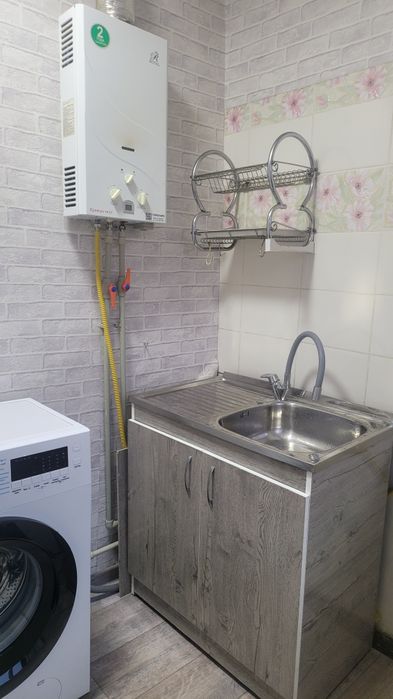 Срочно сдаю 2 комн. квартиру